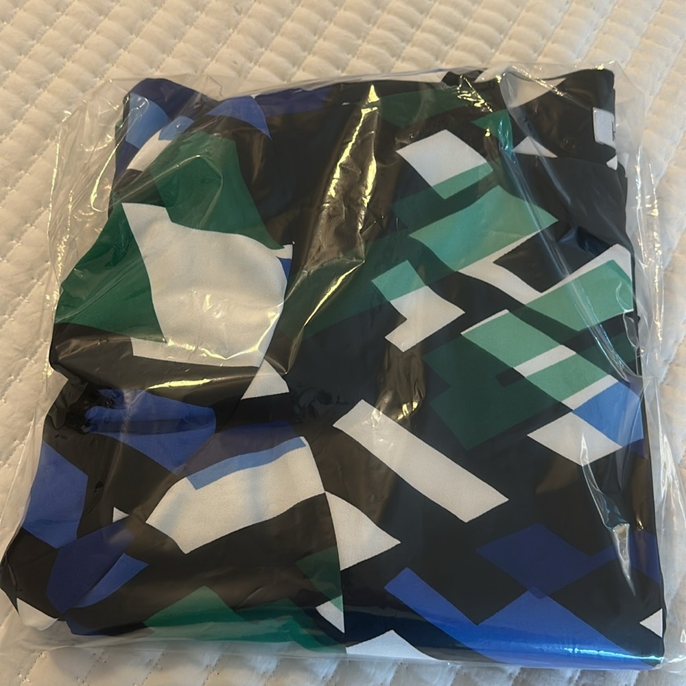 Kasper Green and Blue Blazer with Bold Geometric Pattern - Picture 6 of 8